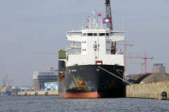 Mehrzweck-Frachtschiff BBC Kelan am Kirchenpauerkai im Hamburger Hafen.