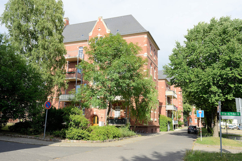 Stadt Und Land Fotos Foto Zu Wohnungen Umgebaute Kasernengebaude Am Husarenpark In Torgau