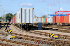 Containerzüge am EUROGATE Containerbahnhof im Hamburger Stadtteil Waltershof.
