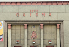 Kino Gaisma in Valmiera, erbaut 1951 - sozialistische Nachkriegs-Architektur.