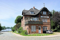 Hotel zur Post in Geesthacht - Ufer der Elbe.