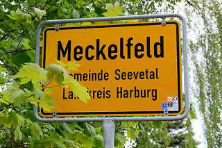 Ortsschild Meckelfeld, Gemeinde Seevetal - Landkreis Harburg.