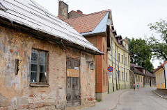 Historische Innenstadt / Altstadt von Cēsis, Lettland - Wohnhäuser in der Lielā Katrīnas iela.
