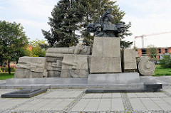 Denkmal der polnischen Artillerie in Toruń - Entwurf Prof. Franciszek Duszeńko, aufgestellt 1980.