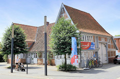 Krügersches Haus - älteste Haus in Geesthacht;  erbaut 1723 - niederdeutsches Hallenhaus; jetzt Museum und Tourist-Information.