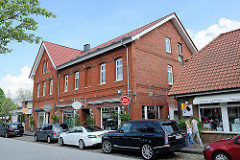 Geschäftshäuser in der Kirchstraße von Hittfeld - Wohnhaus / Geschäftshaus.