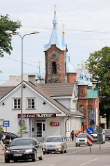 Orthodoxe Kirche St. Sergius von Radonesch; fertig gestellt 1877, lettischer Architekt  Janis Fridrihs Baumanis - gebaut aus Felsblöcken und Backsteinen.