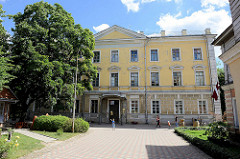 Schule für Technologie und Tourismus in Kuldīga / Lettland.