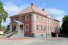 Stadtmuseum in Limbaži / Lemsal - ehem. Rathaus, restauriertes Gebäude in der Altstadt.