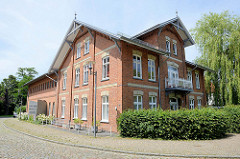 Landwirtschaftliches Gebäude - Umnutzung zum Wohnhaus; ländliche Architektur in Geesthacht.