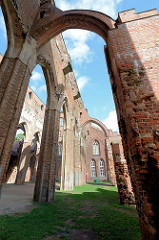 Ruinen der Domkirche / Tartu toomkirik; mittelalterliche gotische Kathedrale deren Bau im 13. Jahrhundert begonnen wurde.