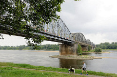 Eisenbahnbrücke über die Weichsel bei Toruń.