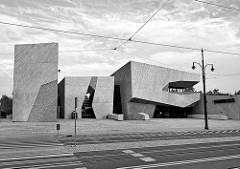 Gebäude vom Kultur- und Kongresszentrum Jordanki - Mehrzweckkonzert- und Kongresshalle in Toruń. Eröffnet 2015 - Architektur  Fernando Menis  / Büro "MenisArquitectos SLP".