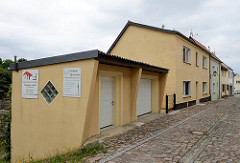 Garagen an den Hang gebaut - Mühlenstraße in Belgern.