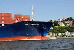 Der Containerfrachter HS CHOPIN vor Hamburg Blankenese. Der FRachter wurde 2007 gebaut und kann 3586 TEU Standardcontainer transportieren.
