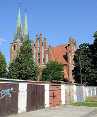 Kirche der Mutter Gottes, der Königin von Polen in Olsztyn; erbaut 1915 als evangelische Garnisionskirche, heute polnische Militärkirche - neogotische Backsteinarchitektur, Architekt Ludwig Dihm.
