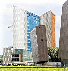 Moderne Hochhausarchitektur in Vilnius -  Bankgebäude der Swedbank; erbaut 2009 - Architekturbüro Audrius Ambrasas Architects.