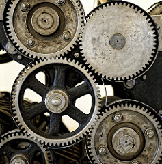 Zahnräder! Rotationdruckmaschine zum Zeitungsdruck im Hamburger Museum der Arbeit.