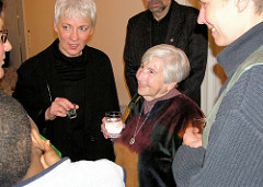 Ester Bejarano auf ihrem 80. Geburtstag im Stavenhagenhaus in Hamburg Groß Borstel.