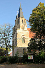 Die römisch-katholische Basilika St. Cyriakus / Probsteikirche in Duderstadt; Baubeginn um 1240.