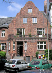 Gemeindehaus der  Sankt Stephanus Kirche  im Hamburger Stadtteil Eimsbüttel; die Kirche wurde 1912 eingeweiht - Architekten Distel und Grubitz. (2004)
