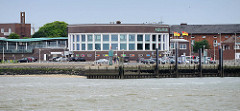Blick zur Strandhalle / Aquarium  am Südstrand von Wilhelmshaven