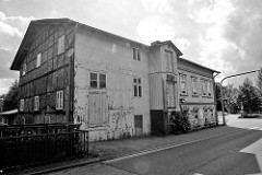 Gebäude der alten Ratsmühle / Wassermühle in Soltau - Nutzung des Ratsmühlengebäude bis 2004, seitdem steht das denkmalgeschützte Gebäude leer.