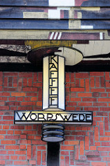 Das Kaffee Worpswede / Große Kunstschau ist ein expressionistischer Bau, am Fuße des Weyerbergs von Worpswede gelegen. Das Backstein-Ensembles  dient seit 1925 als Café und Restaurant. Das Kaffee wird im Volksmund auch „Café Verrückt“ genannt