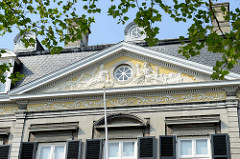 Historische Architektur am Vrijthof von Maastricht - Militärische Hauptwache.