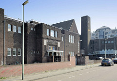 Expressionistische Backsteinarchitektur der Suringarschool im Franciscus Romanusweg von Maastricht; erbaut 1923 -  Architekten H.A.M. de Ronde und W. de Vrind
