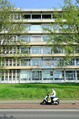 Leerstehendes Hochhaus / Verwaltungsgebäude im Franciscus Romanusweg von Maastricht.
