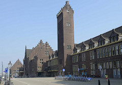 Backsteinarchitektur vom Hauptbahnhof in Maastricht.