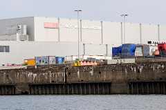 Lagerhalle vom Frucht- und Kühlzentrum am Terminal vom Hansahafen / O‘Swaldkai im Hamburger Hafenstadtteil Kleiner Grasbrook.