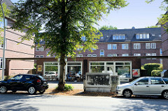 Ladenzeile der Siedlung Alsterdorfer Straße / Bodelschwinghstraße in Hamburg Alsterdorf; errichtet 1928 - Architekt Richard Wagner. Die Wohnhäuser stehen unter Denkmalschutz.