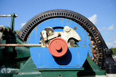 Elmshorn Detail Industriedenkmal an der Hafenstraße in Elmshorn. Dampfmaschine und Dampfkessel, gebaut 1911.