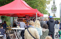 Wochenmarkt im Hamburger Stadtteil Eimsbüttel, Grundstraße.