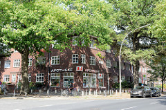 Unter Denkmalschutz stehender Siedlungsbau in der Alsterdorfer Straße von Hamburg Alsterdorf. Backsteingebäude / Wohngebäude wurden 1929 errichtet - Architekten Friedrich Steineke + Johannes Voth.
