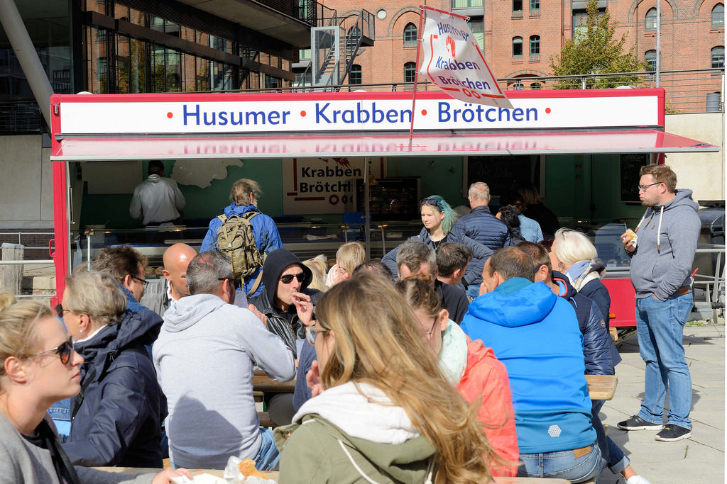 Bildarchiv Hamburg Com Foto Verpflegung Auf Dem Hamburger Elbfest In Der Hafencity Imbissstand Mit Husumer Krabbenbrotchen