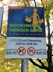 Informationsschild Bezirksamt Hamburg Wandsbek - Wochenmarkt Farmsen-Berne.
