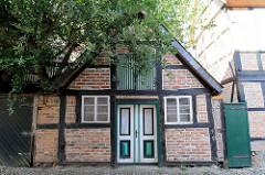 Historischer Schuppen, denkmalgeschütztes Nebengebäude  in der Großen Wallstraße von Boizenburg/Elbe.