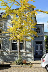 Historisches Zweifamilienhaus in der Kerschensteinerstraße von Hamburg-Harburg; das Wohnhaus wurde 1898 errichtet - Architekt Emil Schröder. Das Gebäude steht als Kulturdenkmal unter Denkmalschutz.