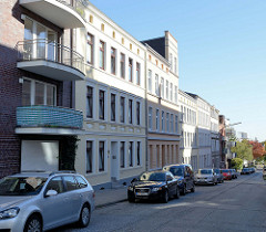 Historische Etagenhäuser in der Benningsenstraße von Hamburg-Harburg, die Wohnhäuser wurden Ende des 19. Jahrhunderts errichtet und stehen zumeist unter Denkmalschutz.