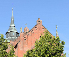 Blick zur evangelisch-lutherischen Stadtkirche St. Marien in Boizenburg/Elbe - überwiegend gotische Pfarrkirche.