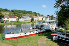 Raddampfer Riesa  im Binnenschifffahrtsmuseum Oderberg an der Alten Oder. Das historische Fahrgastschiff wurde 1897 gebaut und war bis 1976 im Einsatz.