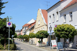 Wohnhäuser/Geschäftshäuser im Stadtkern von Oderberg - Angermünder Straße.