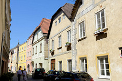 Bürgerhäuser in der Steiner Landstraße von Stein an der Donau / Krems; Doppelgiebelhaus mit Dachspeichergeschoss, ursprünglich errichtet im 15./16. Jahrhundert.
