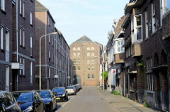 Blick zur historischen Industriearchitektur der Dampfbierbrauerei Bosch in Maastricht.