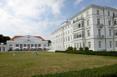 Grand Hotel Heiligendamm, lks. das ehem. Kurhaus -  errichtet 1816 - Baumeister Severin.