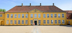 Palais von Roskilde; errichtet 1736 als Bischofssitz  und Aufenthaltsort der königlichen Familie. Jetzt auch Museum für Gegenwartskunst.