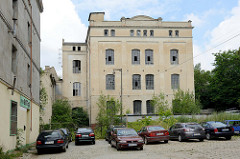 Historische Industriearchitektur - leerstehendes Fabrikgebäude im Zentrum von   Pieszyce / Peterswaldau.